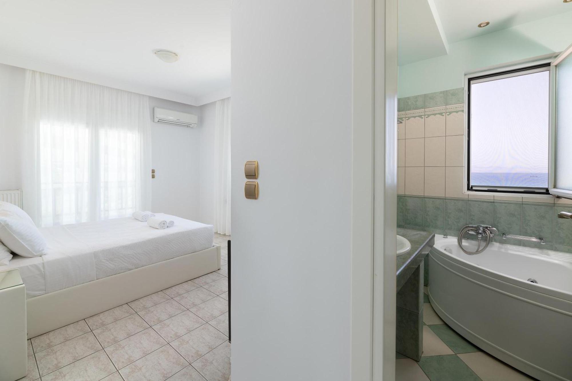 White&Blue Luxury Suites Ialisos Exterior foto