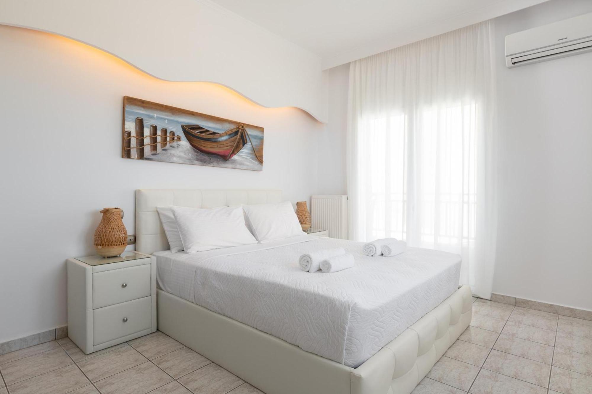 White&Blue Luxury Suites Ialisos Exterior foto