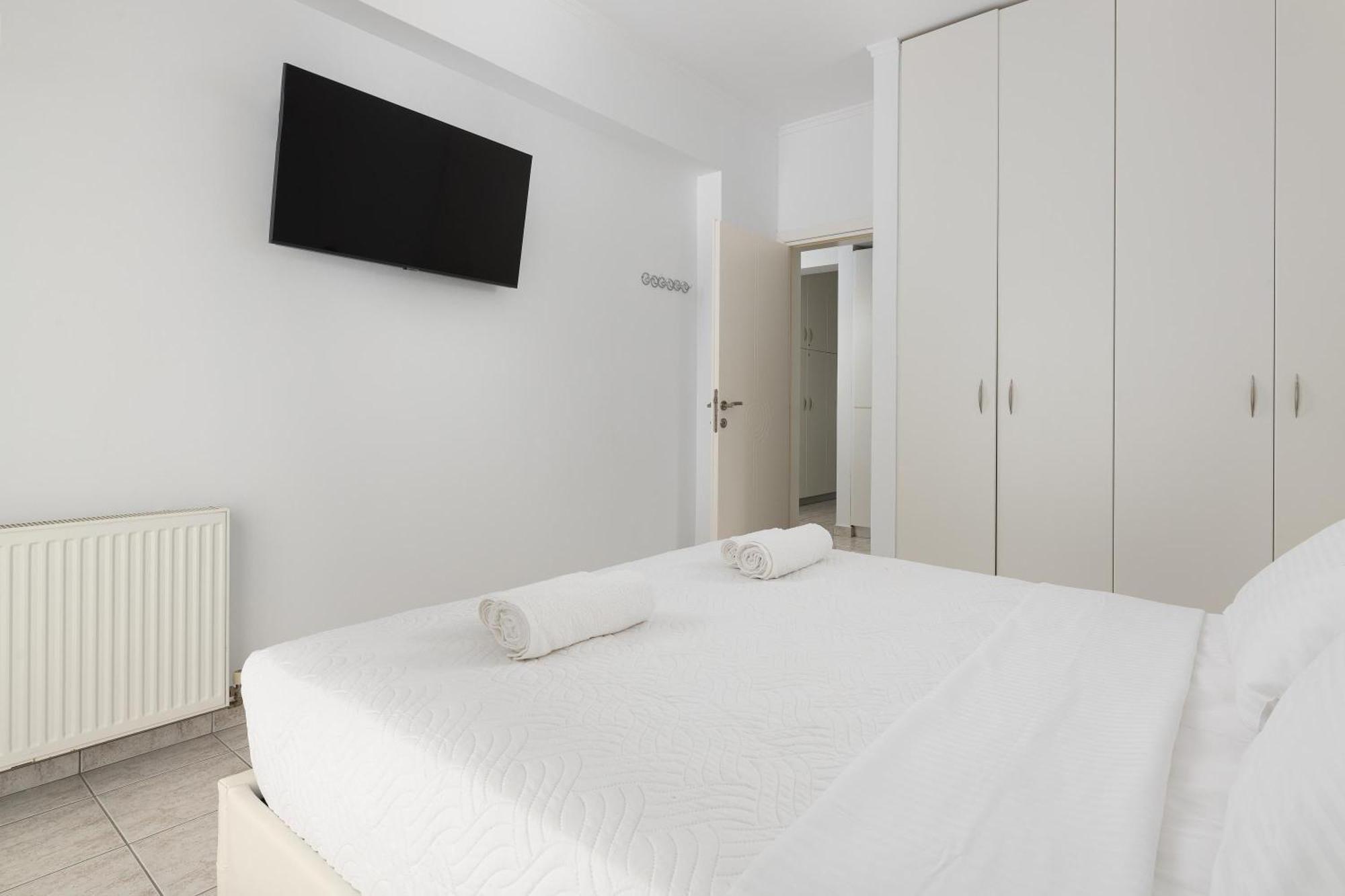 White&Blue Luxury Suites Ialisos Exterior foto