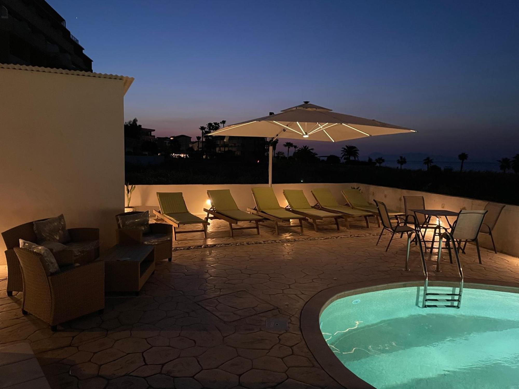 White&Blue Luxury Suites Ialisos Exterior foto