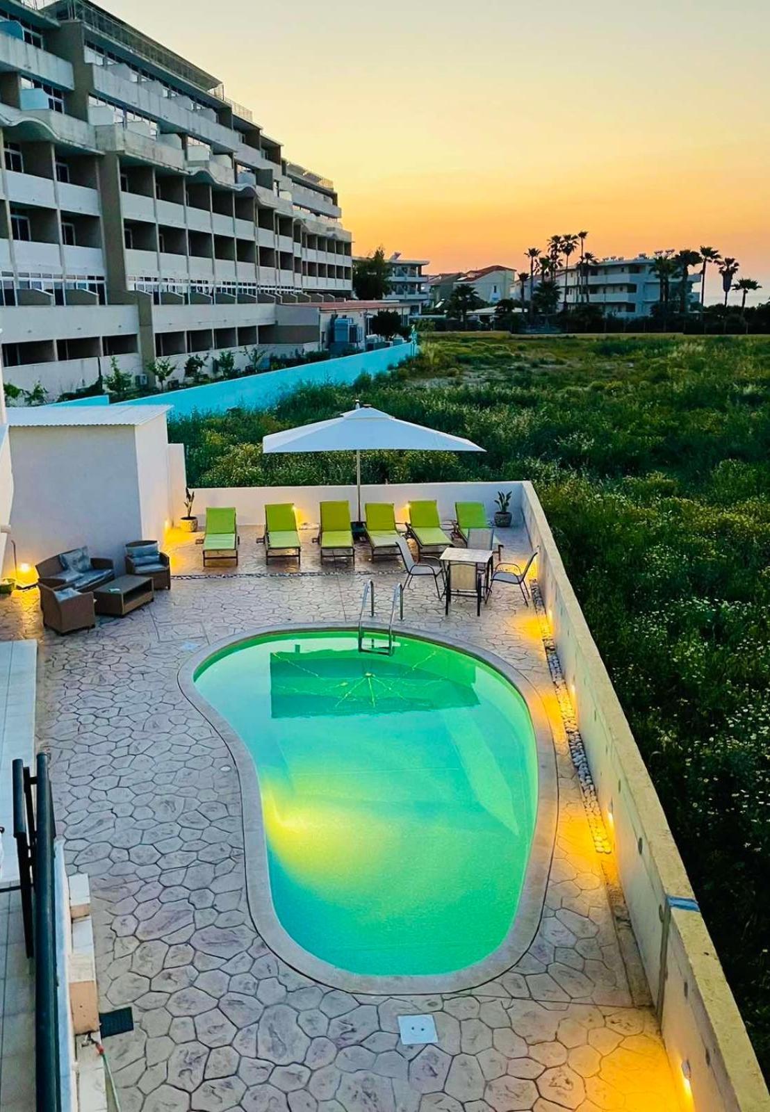 White&Blue Luxury Suites Ialisos Exterior foto
